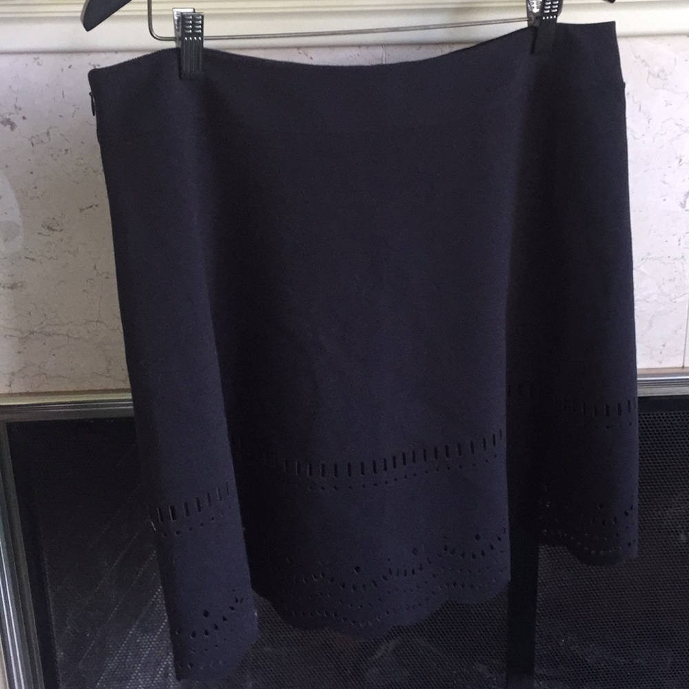 NEW Size 14 Loft Black Skirt Ruffled Laser Cut Hem